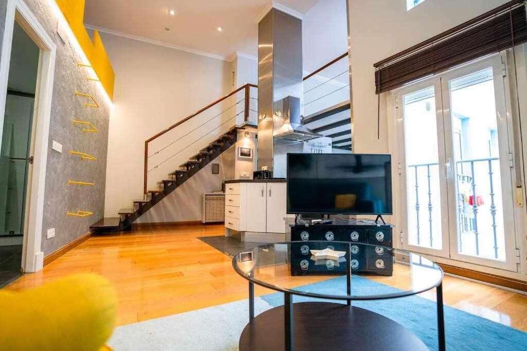 Апартаменты Hi Duplex Malaga Centro Экстерьер фото